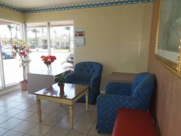 Castaway Motel 5